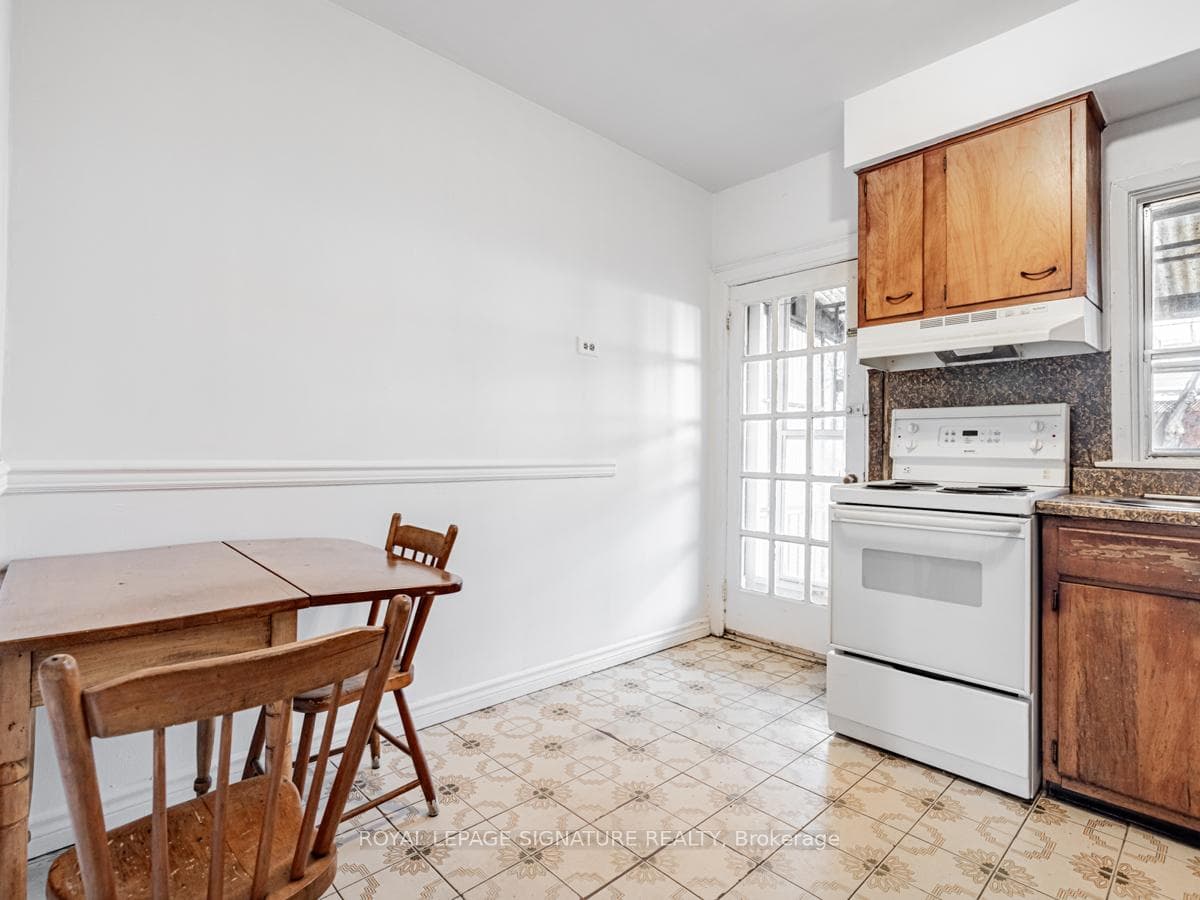 37 Gilbert Avenue photo 10