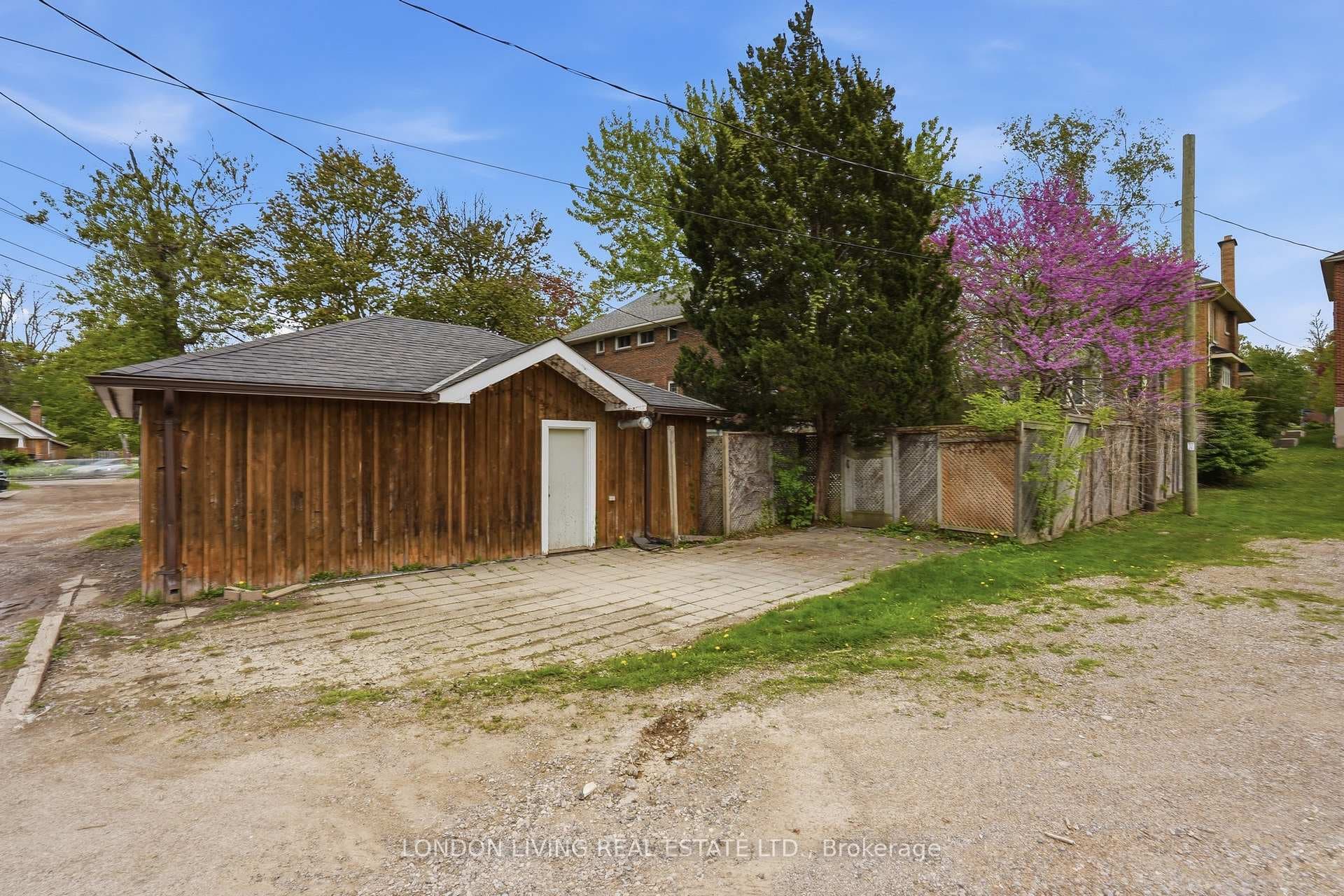 26 Frank Place photo 42