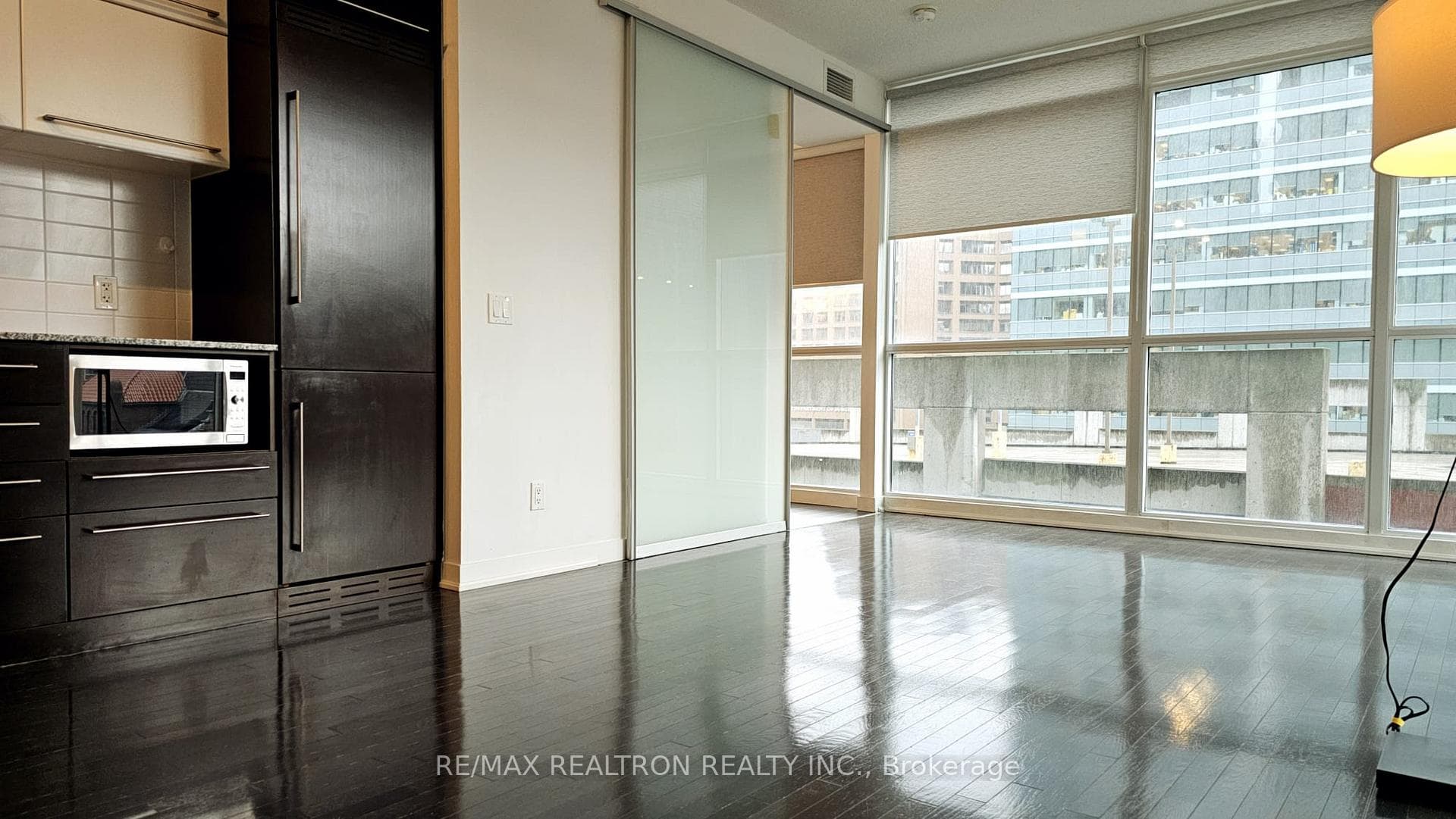 770 Bay Street Unit 712 photo 14