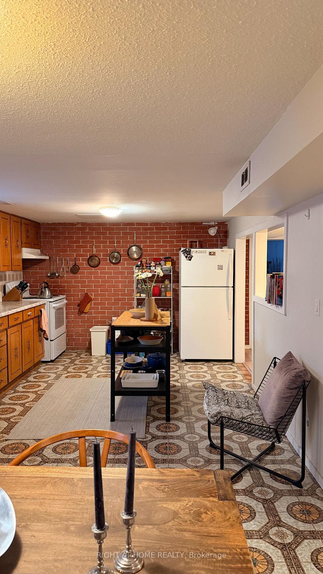 7673 Darcel Avenue Unit Bsmt photo 3
