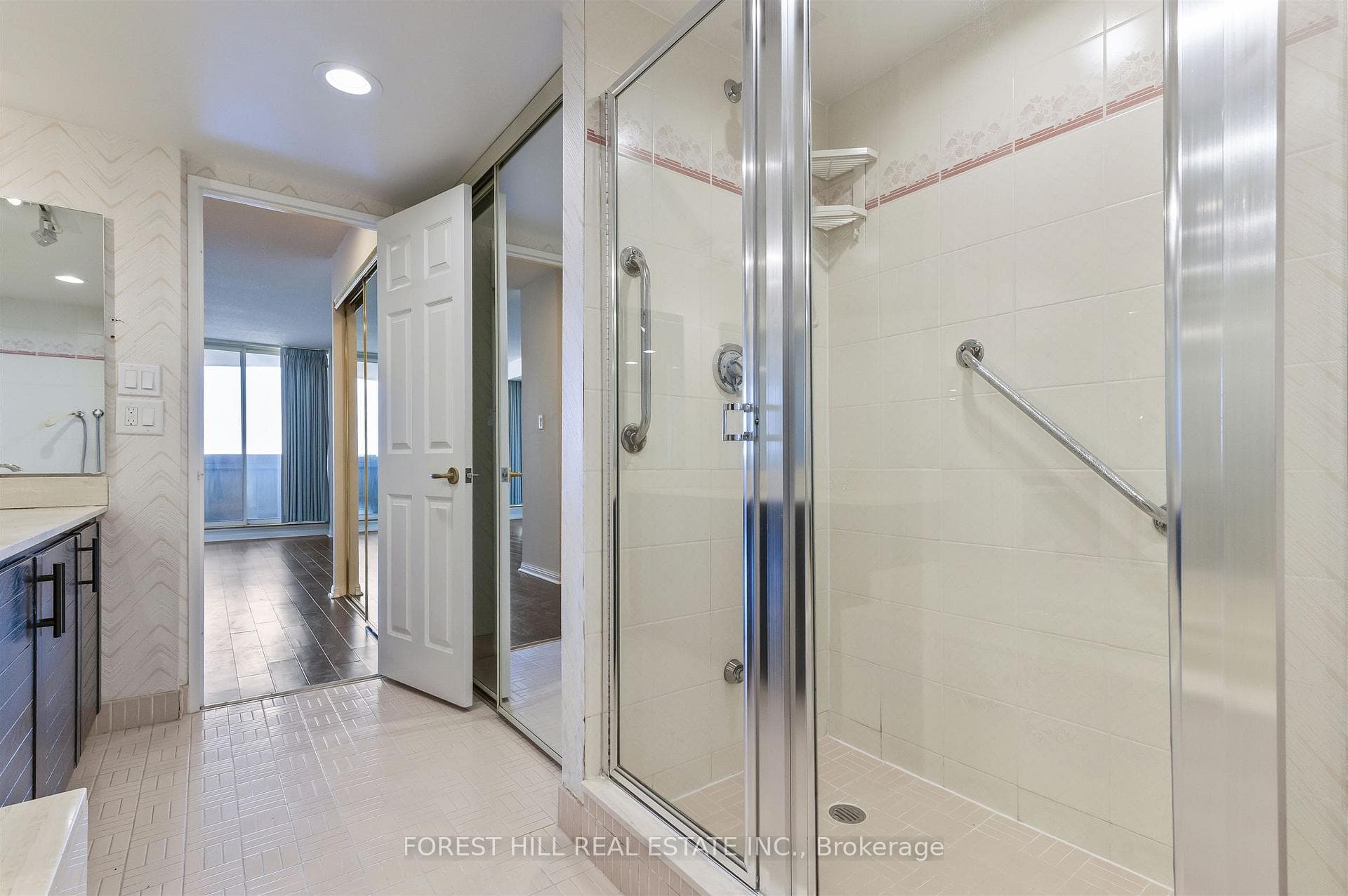 85 Skymark Drive Unit 2305 photo 31