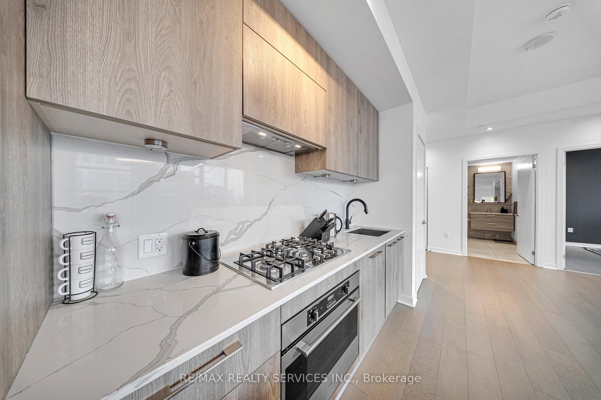 501 Adelaide Street Unit 1404 photo 29