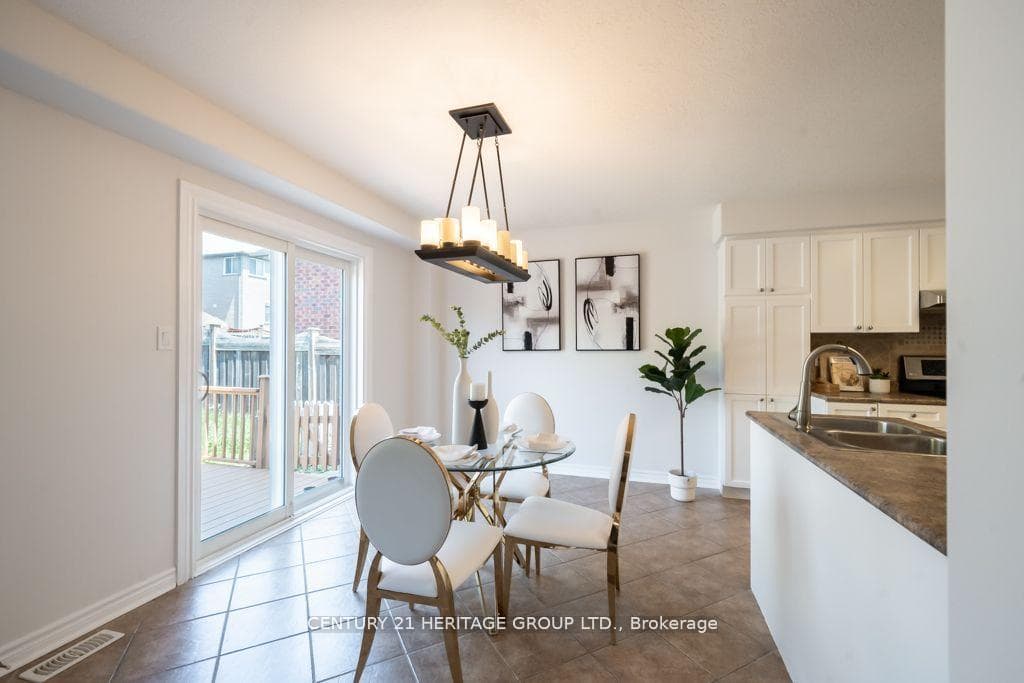 18 Empire Drive photo 10