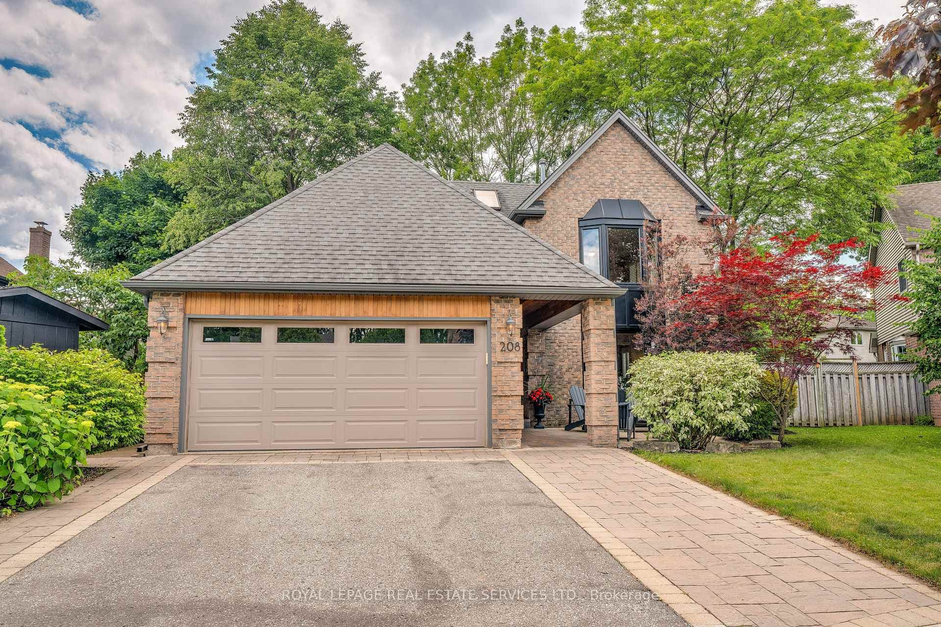 208 Somerville Place photo 1