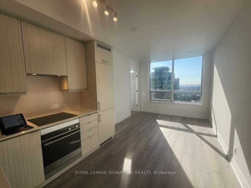 36 Elm Drive Unit 3105 photo 7