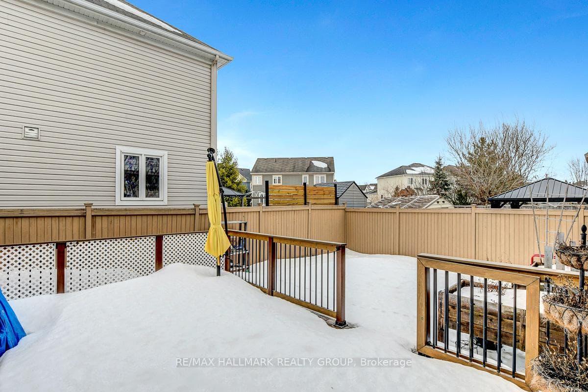 2402 Regatta Avenue photo 38