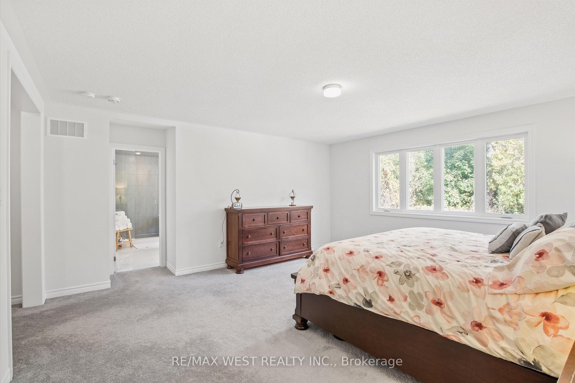 133 Mcfarlane Crescent photo 19