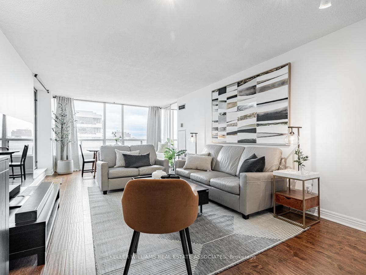5765 Yonge Street Unit 1405 photo 1