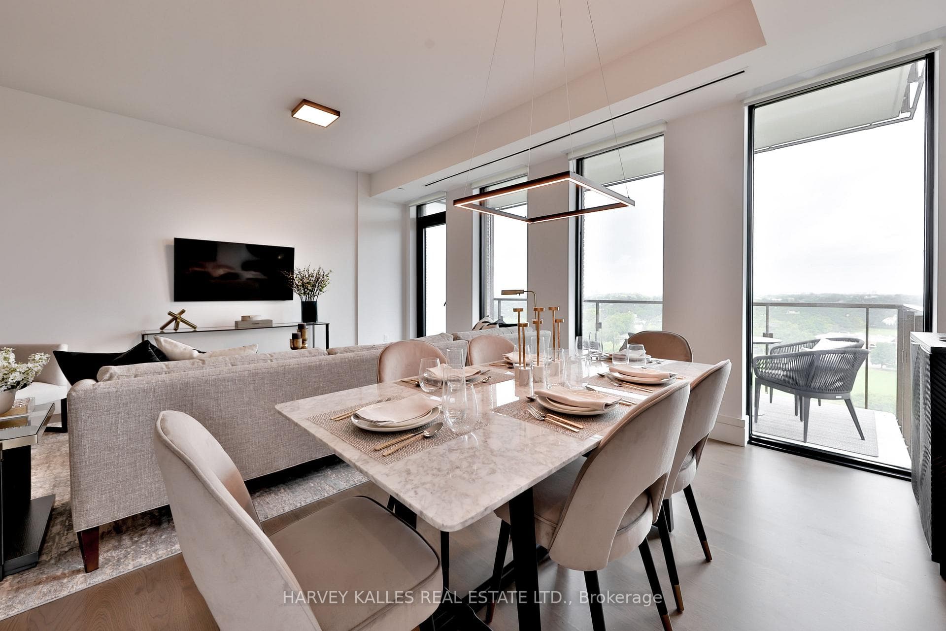 215 Lonsdale Road Unit 1404 photo 20