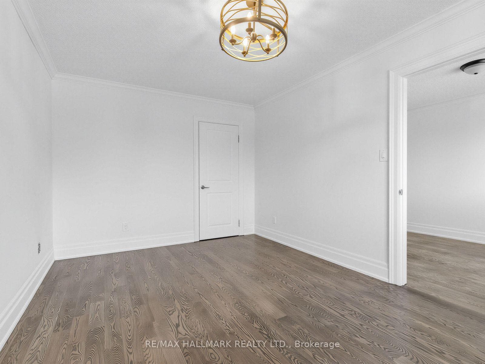 287 Andy Crescent photo 32