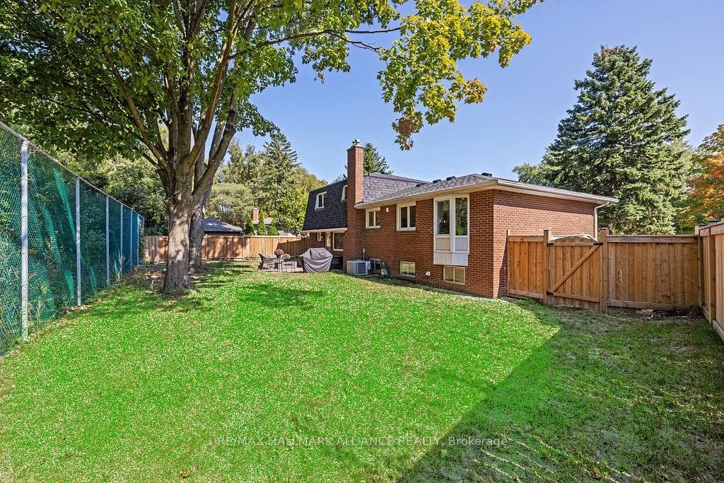 483 Caesar Avenue photo 35