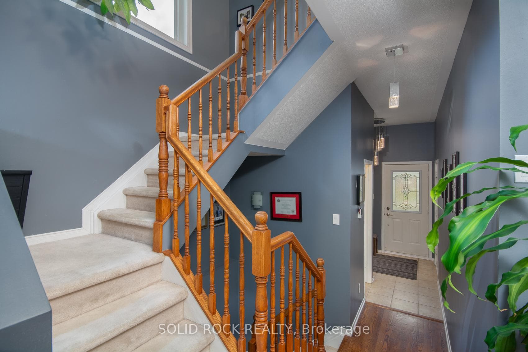 61 Flowertree Crescent photo 9