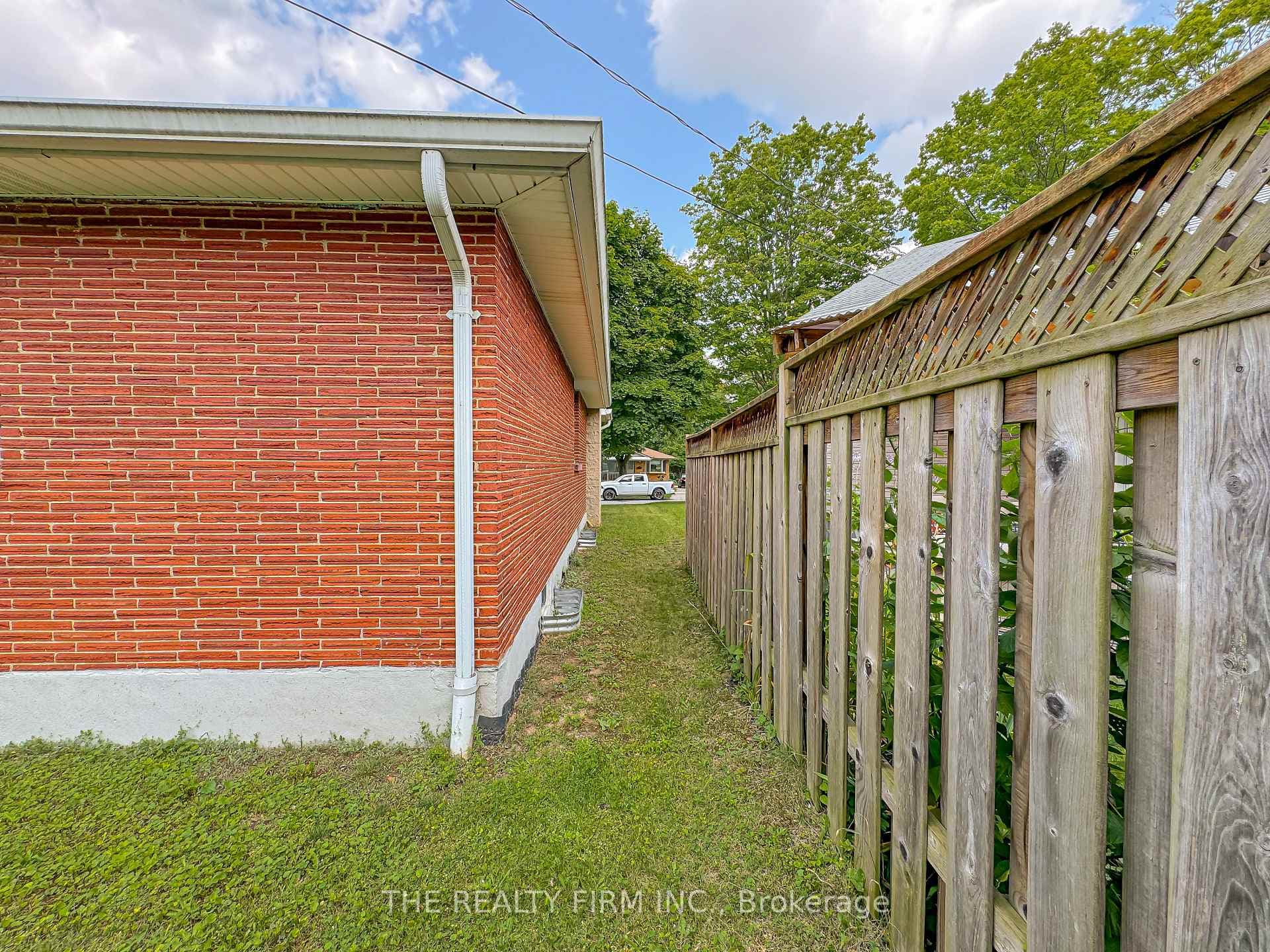79 Glass Avenue photo 31
