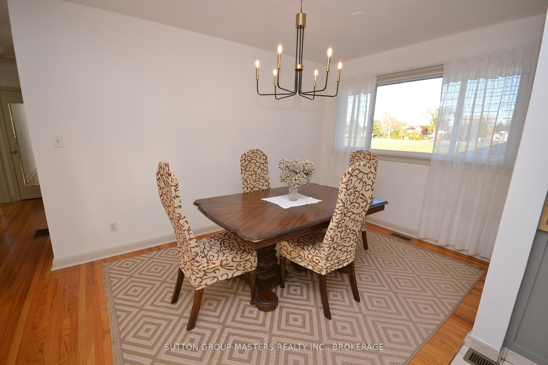 29 Brant Avenue photo 17