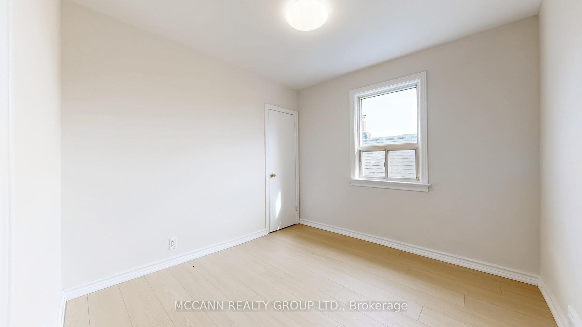 496 Northcliffe Boulevard photo 29