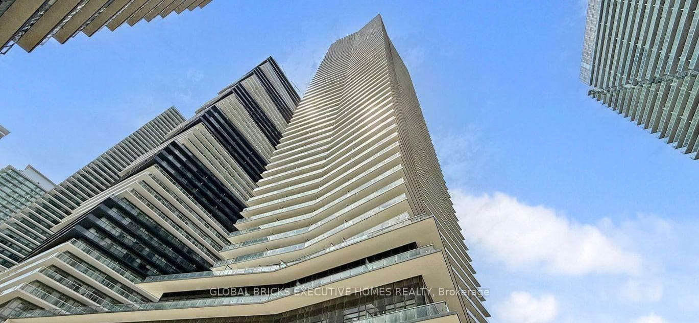 38 Annie Craig Drive Unit PH207 photo 1