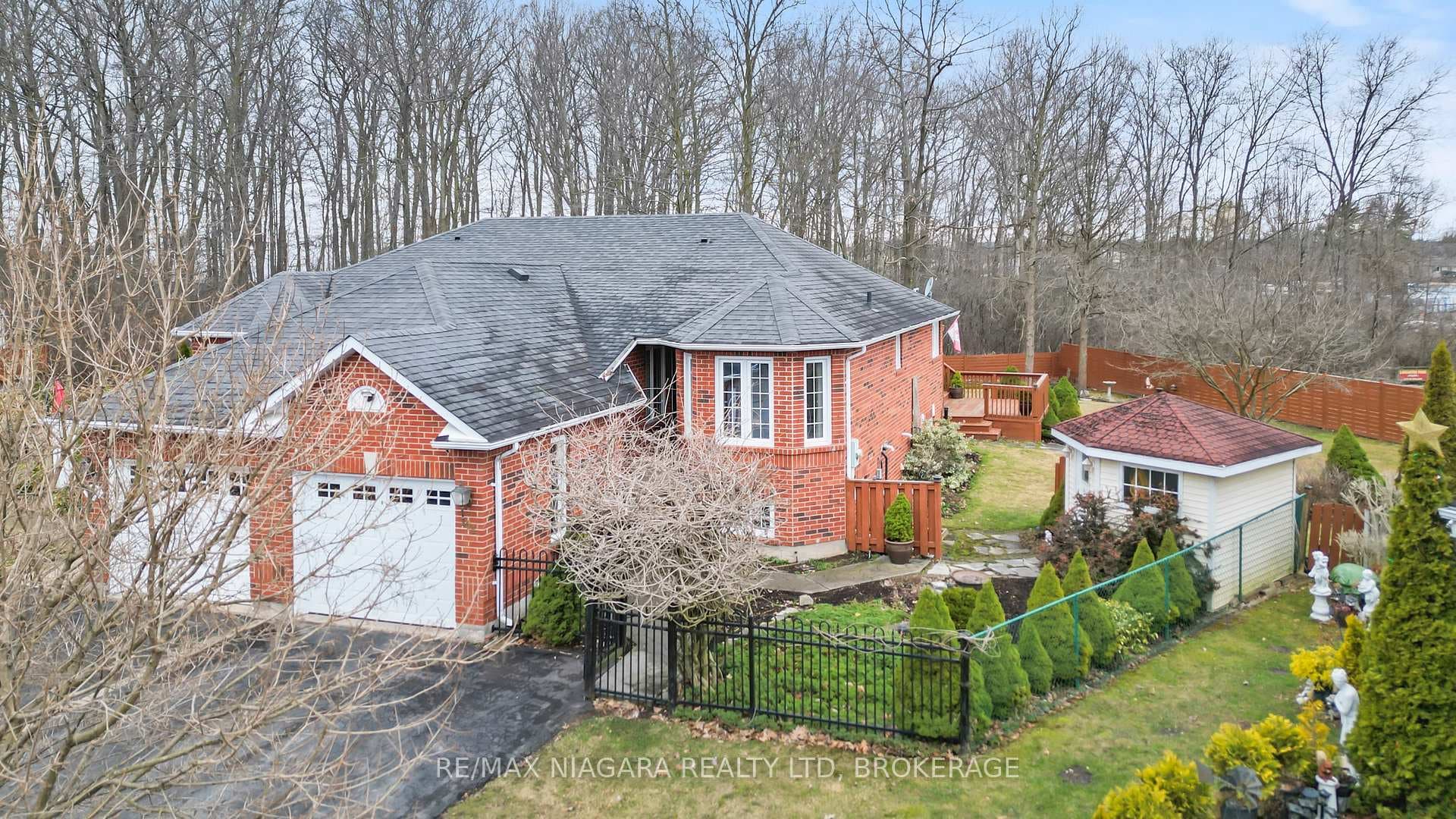 104 Jackson Court photo 3