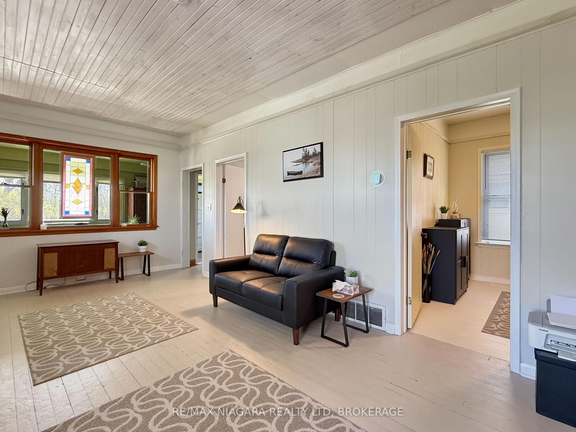 228 Courtwright Street photo 6