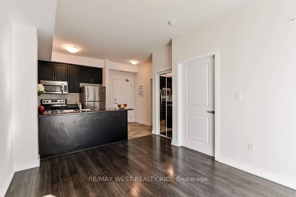 35 Southshore Crescent Unit 115 photo 9