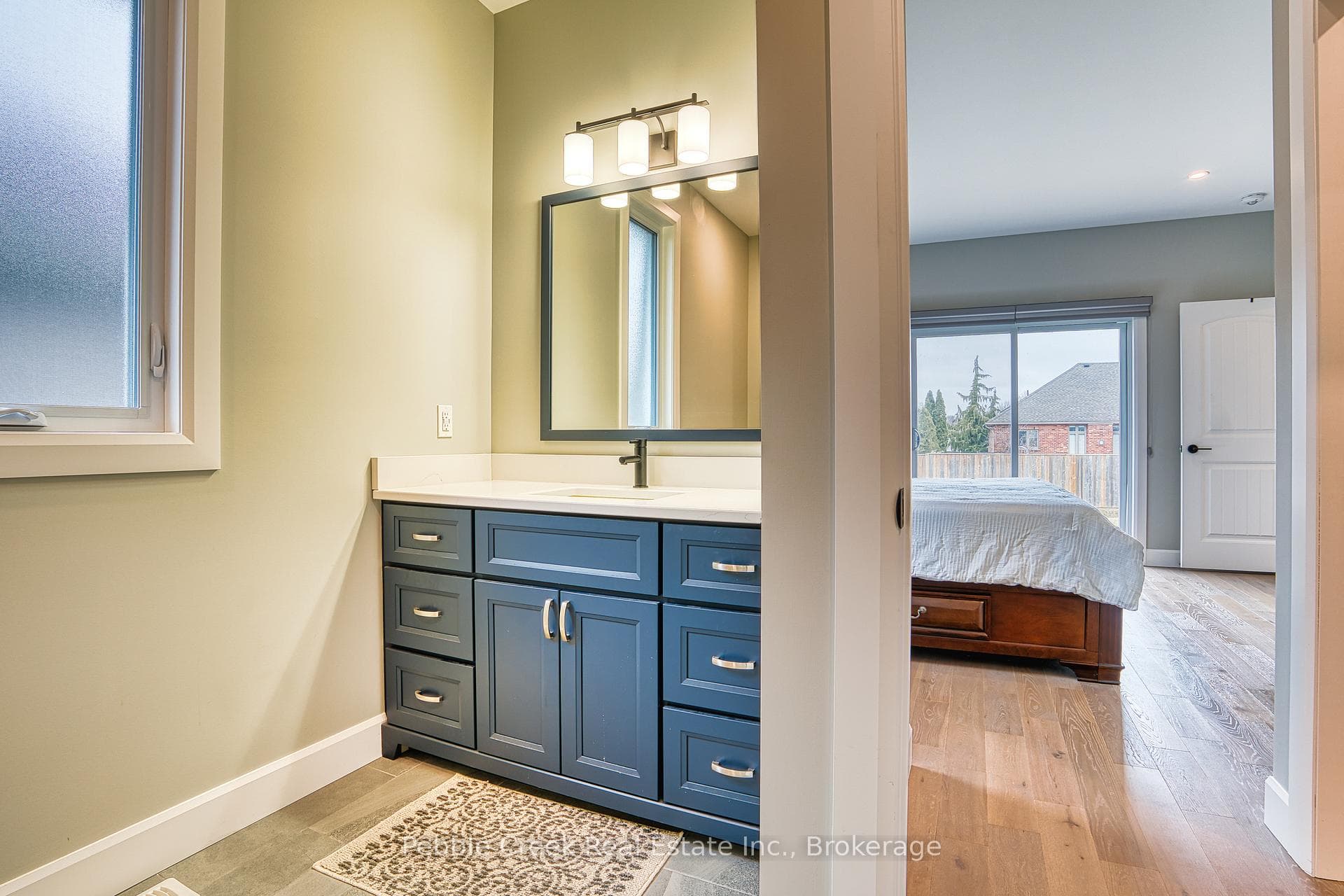 ensuite bath in primary bedroom