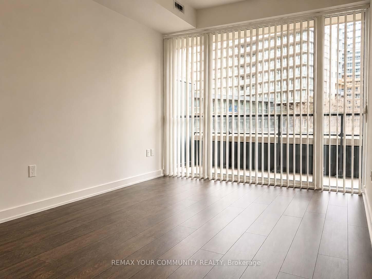 38 Iannuzzi Street Unit 808 photo 2