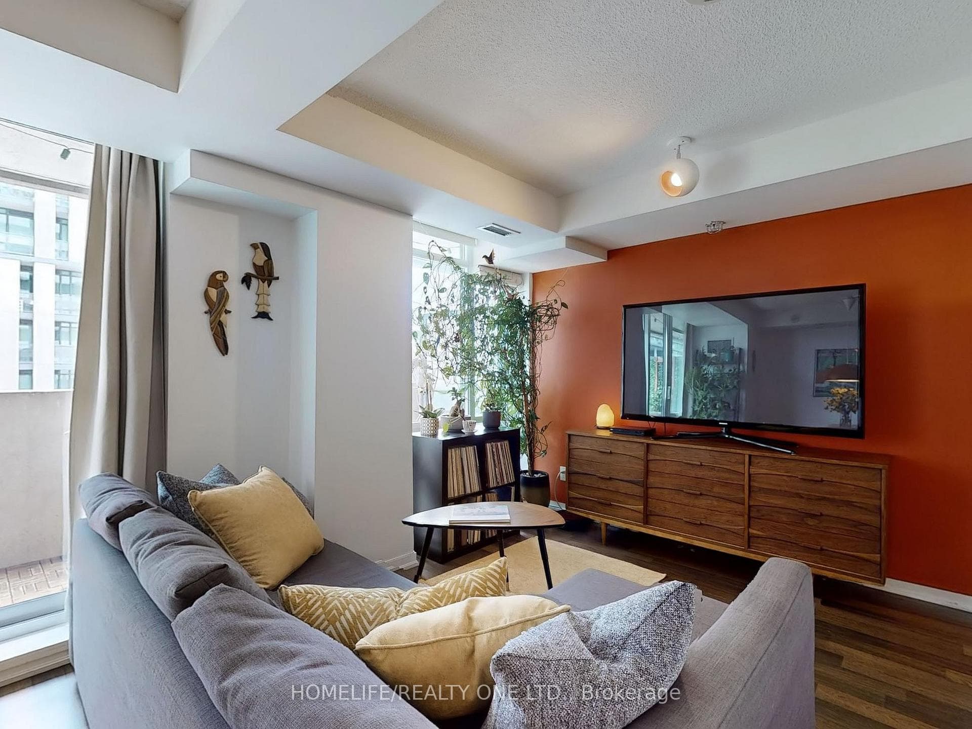 20 Joe Shuster Way Unit 510 photo 8