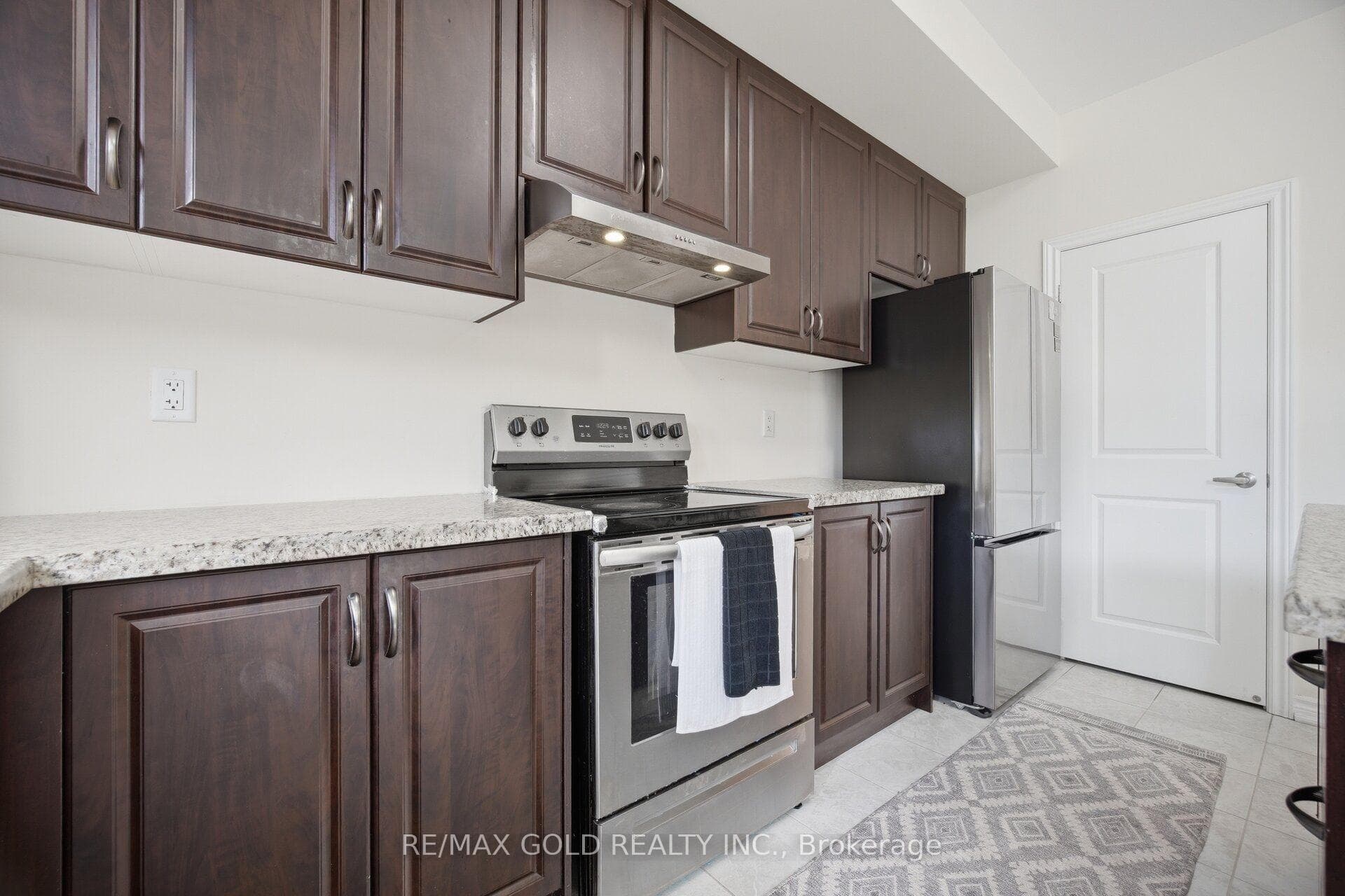 9 Arcola Street photo 16