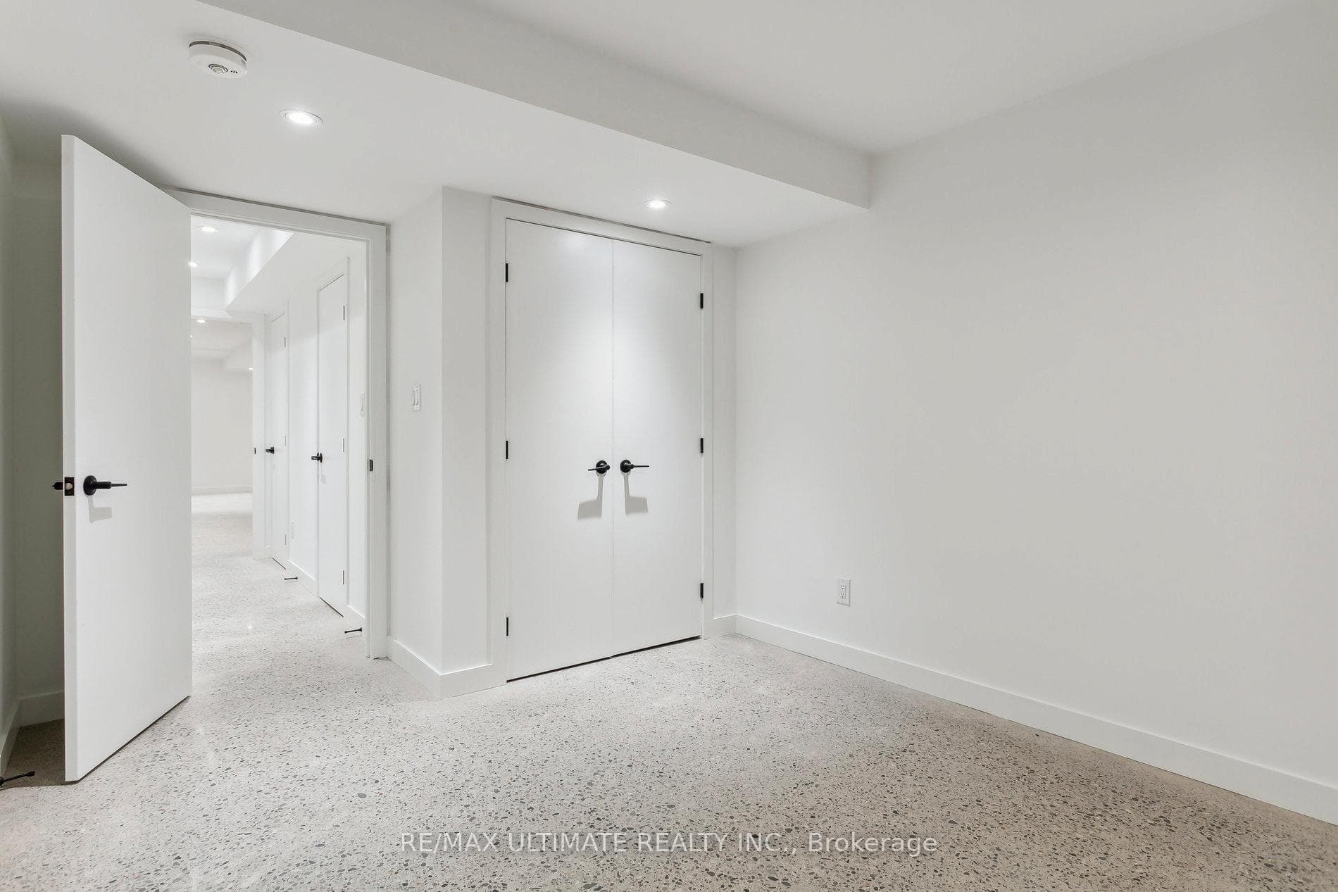 76 Sussex Avenue Unit BSMT photo 18