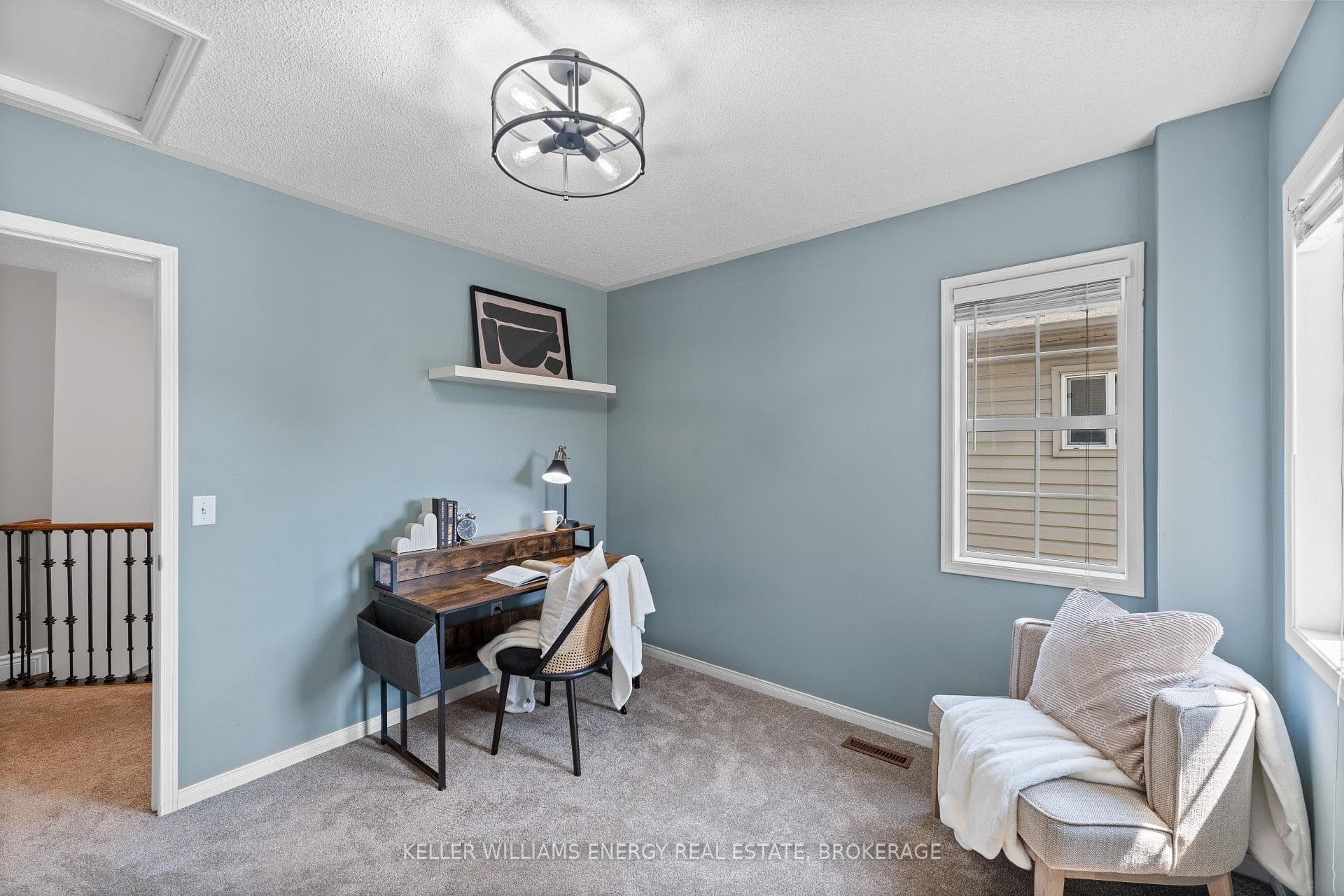 9 Telegraph Drive photo 32