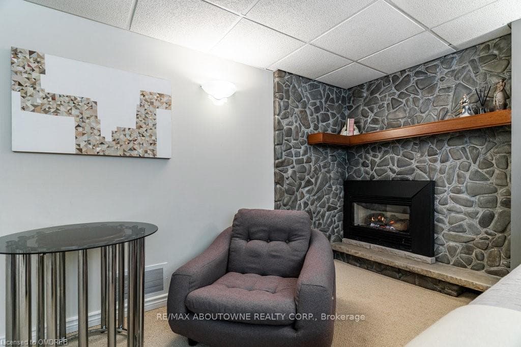 1306 Hixon Street photo 9