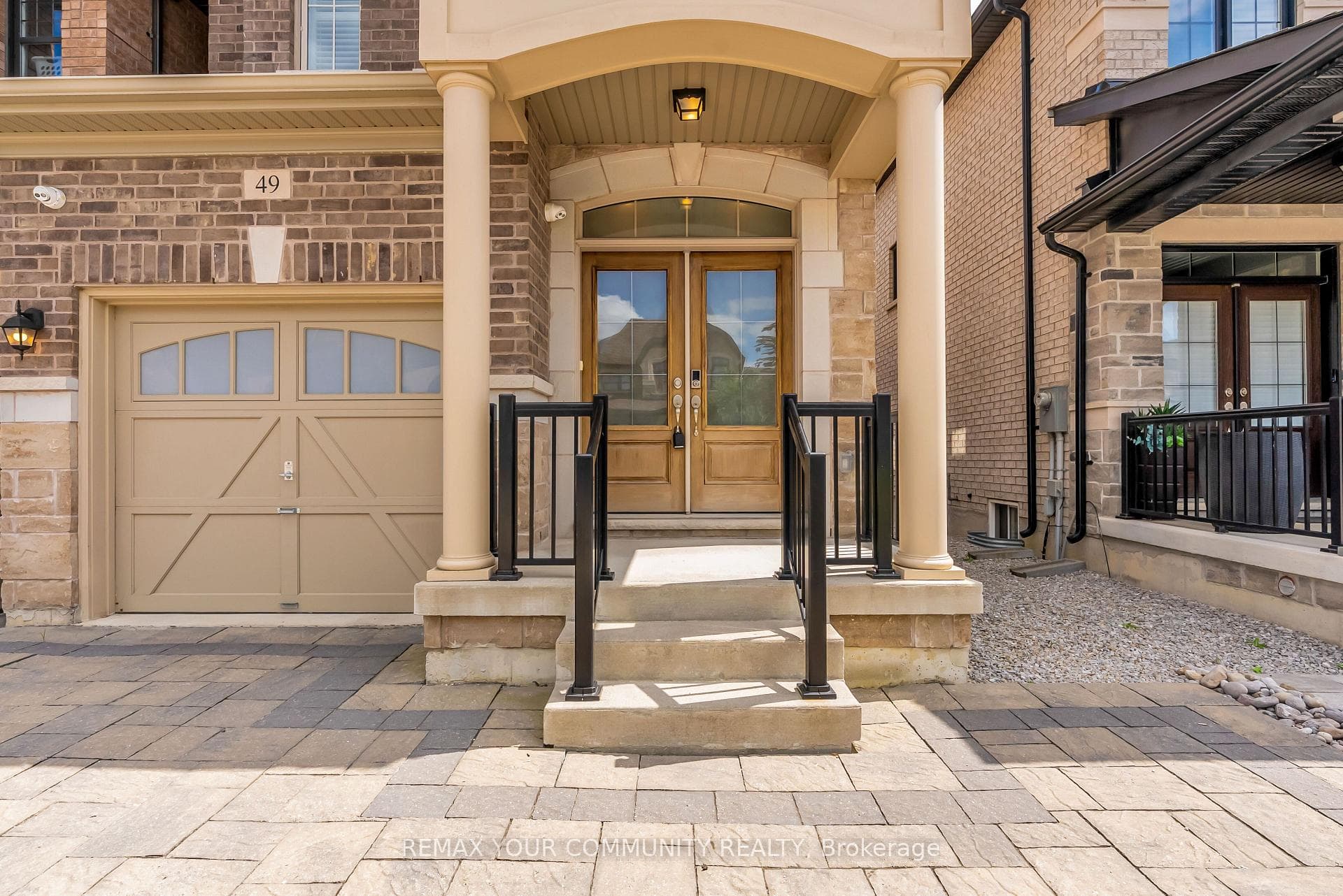 49 Zenith Avenue photo 2