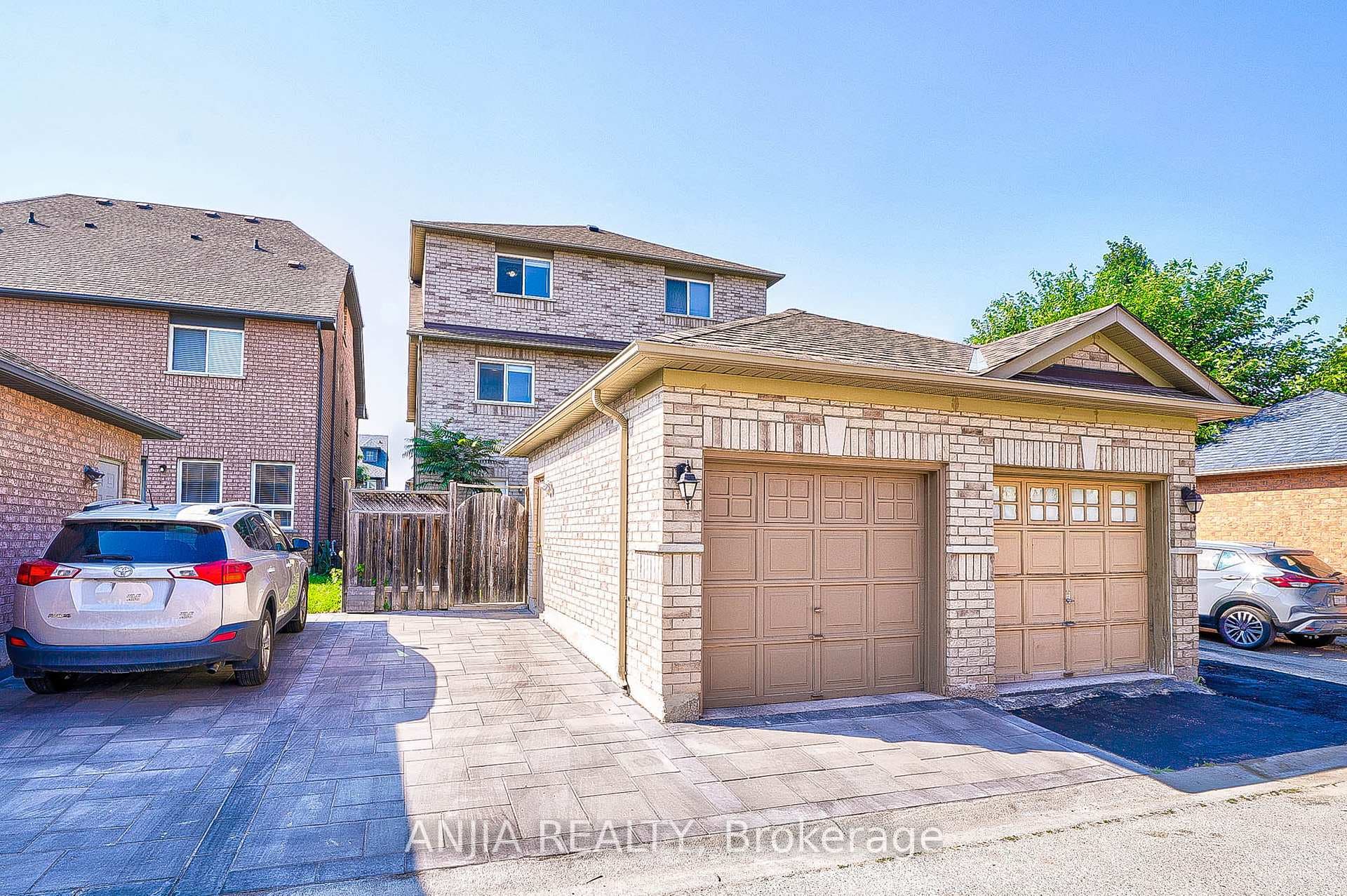 231 Bur Oak Avenue photo 39