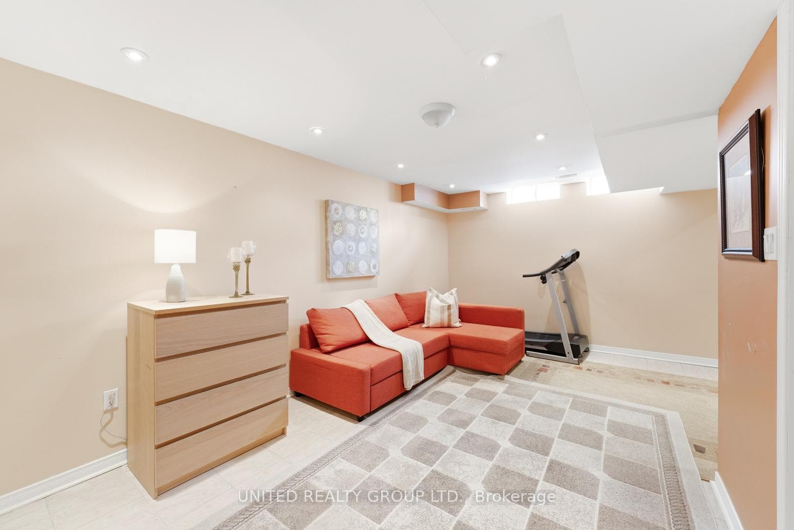 BASEMENT REC ROOM