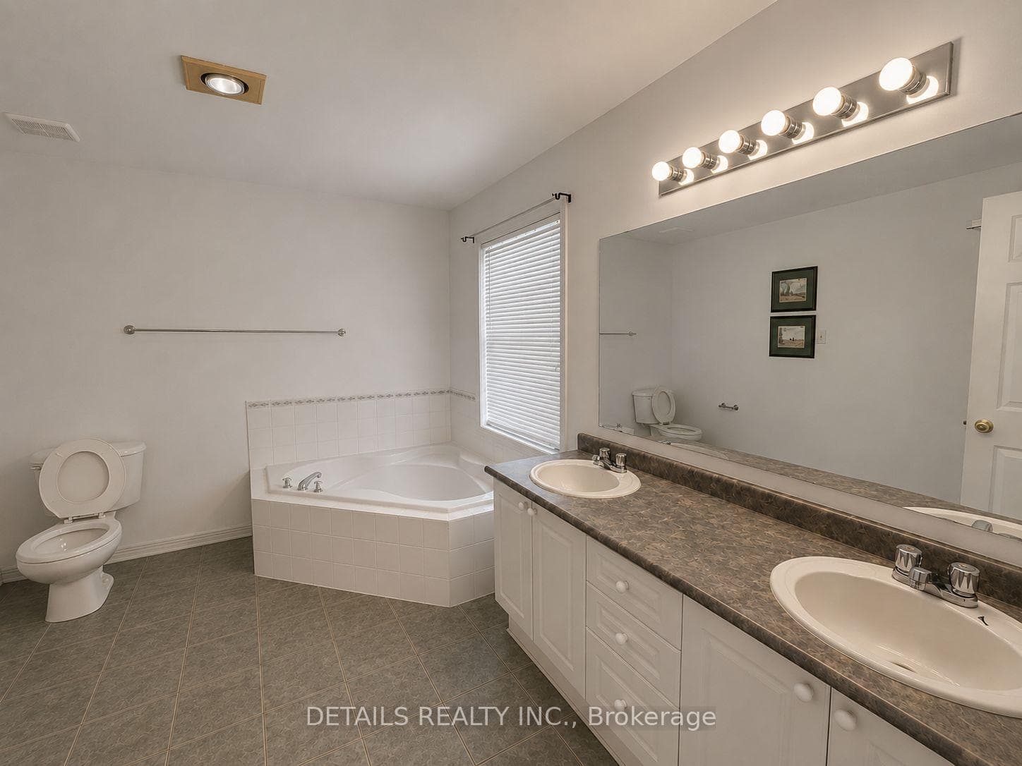 78 Deerfox Drive photo 5