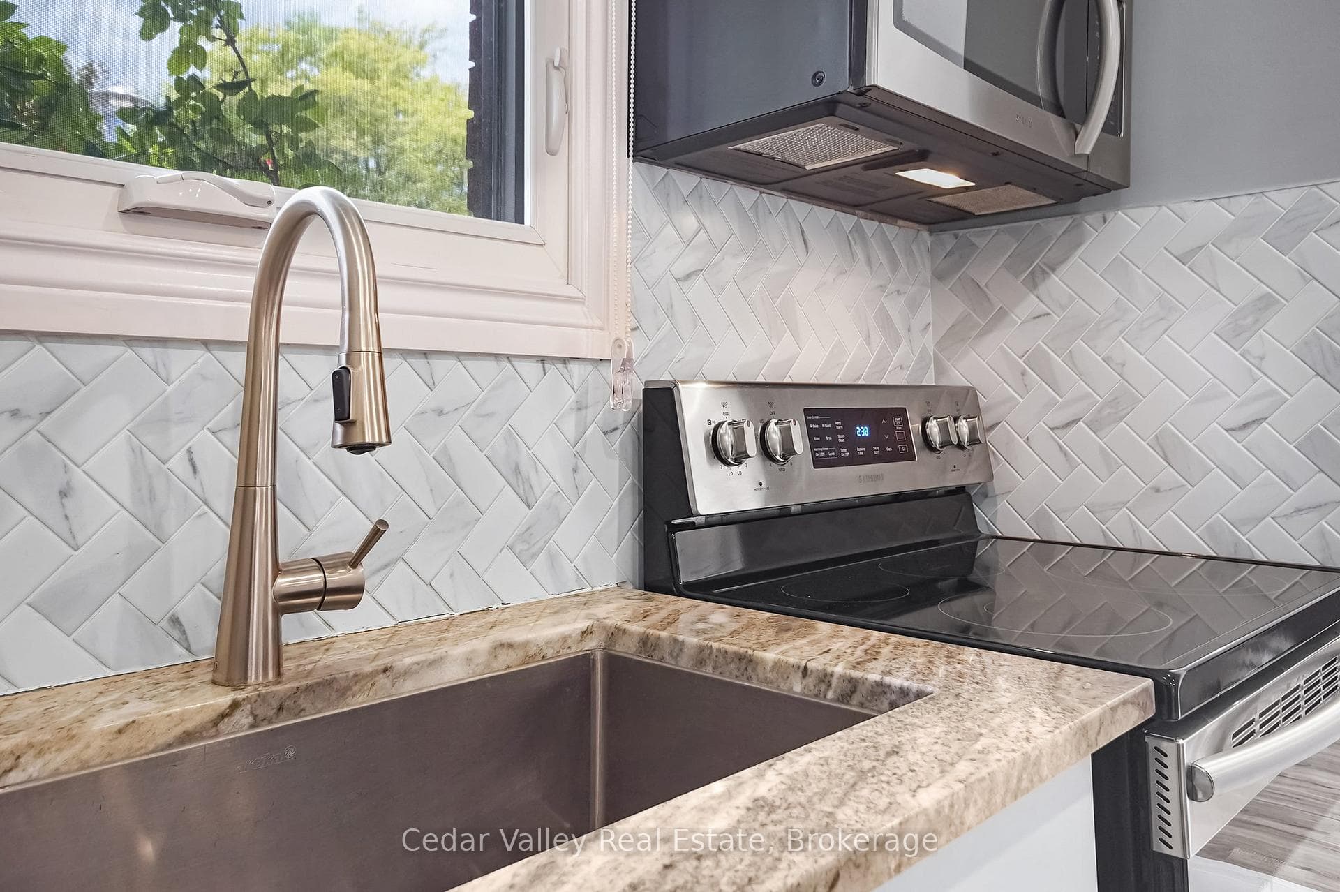 50 Scotchmere Crescent photo 16