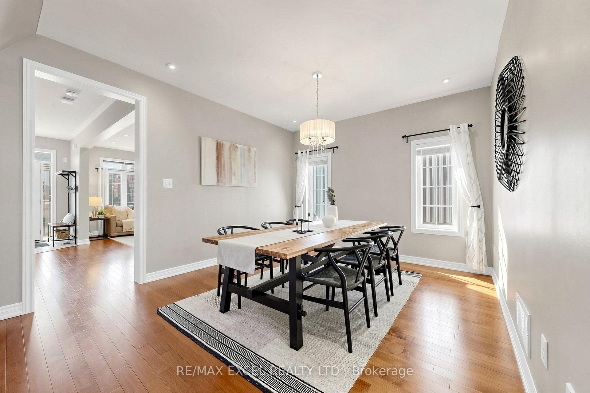 9 Evaridge Drive photo 25