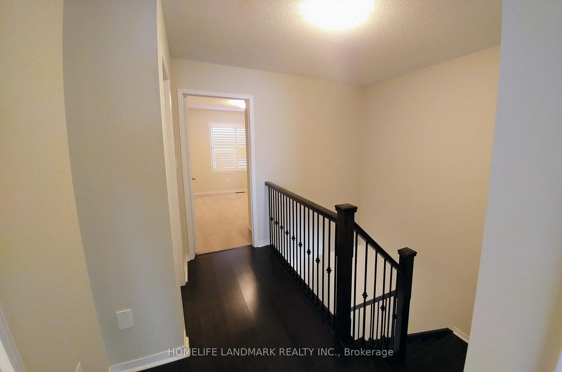 47 Rimrock Crescent photo 2