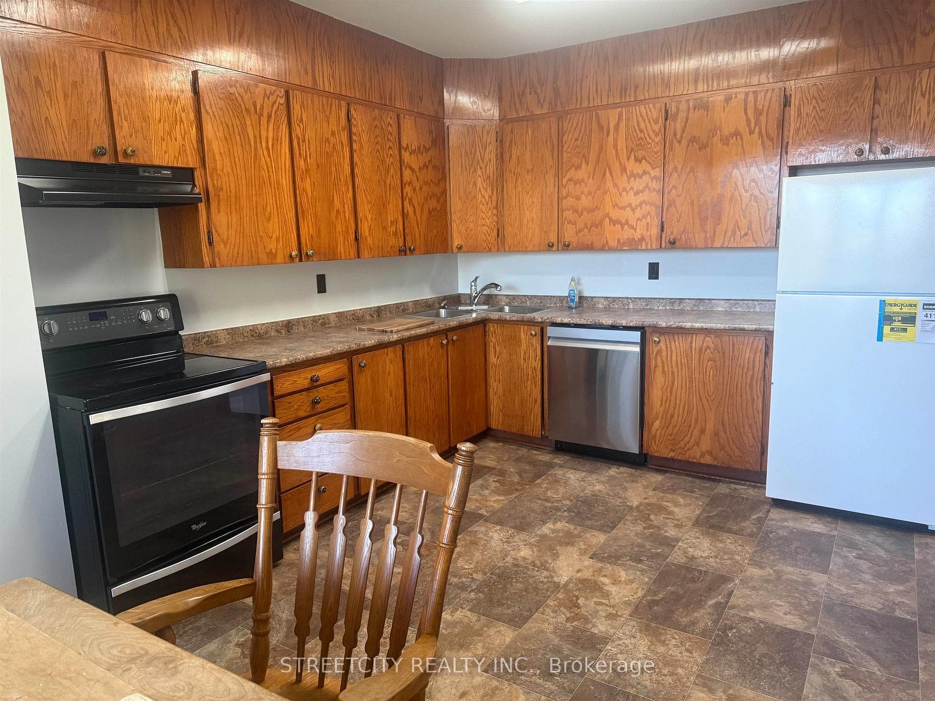 326 Ogden Street photo 2