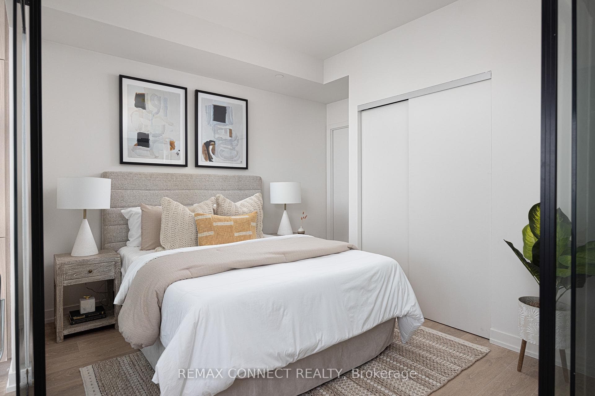 181 Sterling Road Unit 1605 photo 20