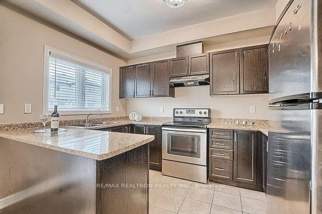 11 Matthewson Avenue photo 13