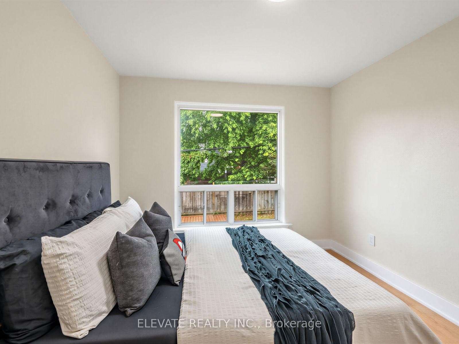 730 Danforth Road photo 19