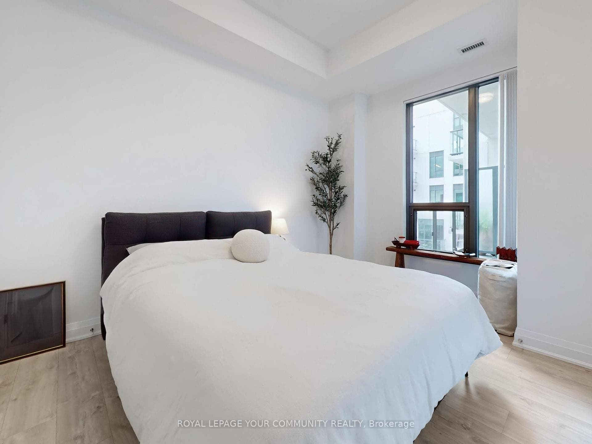 280 Howland Avenue Unit Ph21 photo 17
