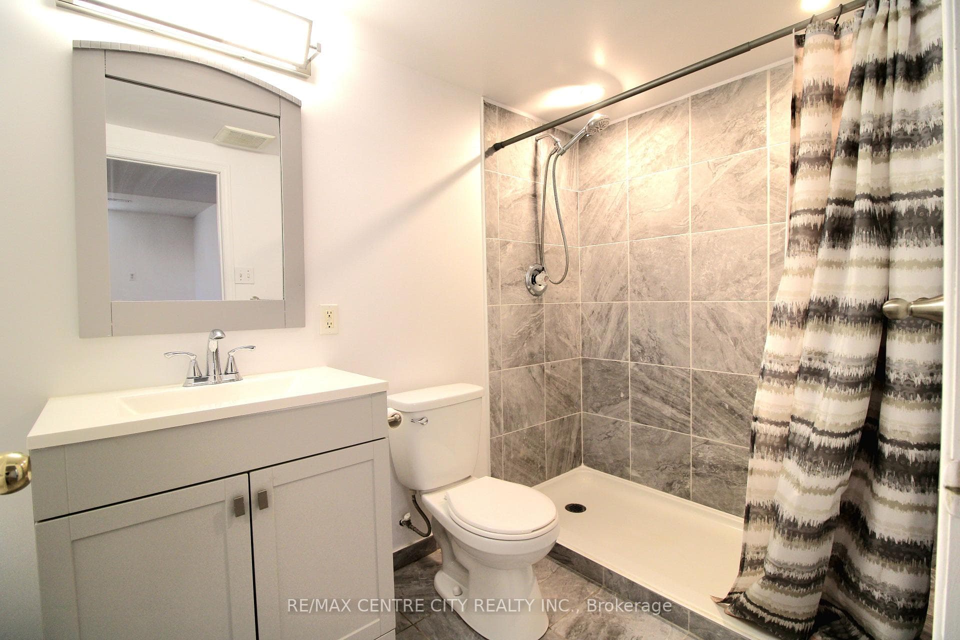 22 Fanjoy Drive photo 16