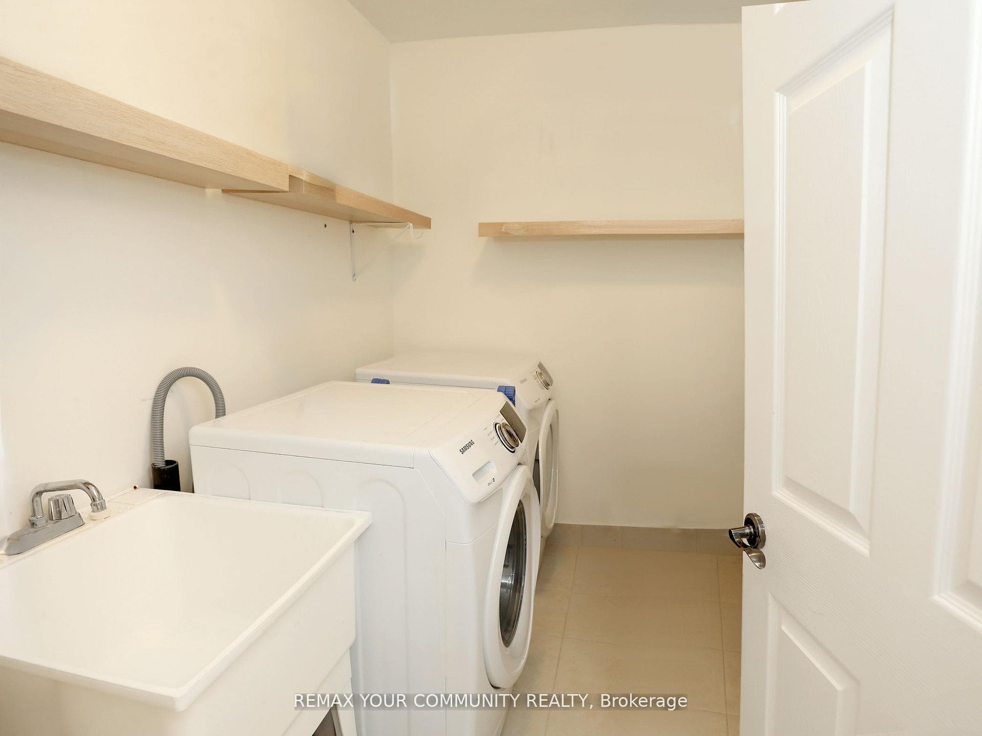 39 Kavanagh Avenue photo 25