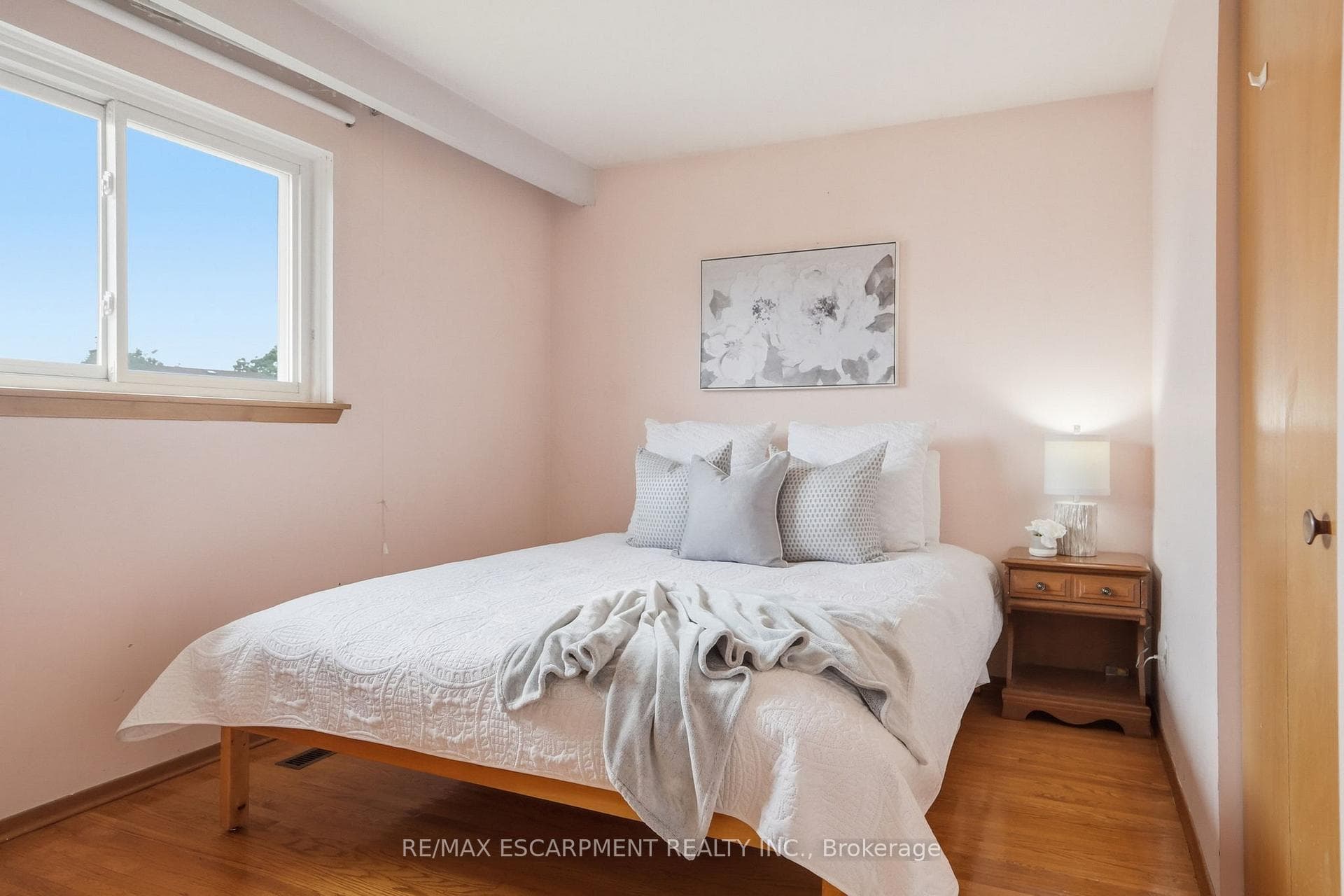 464 Louis Drive photo 24