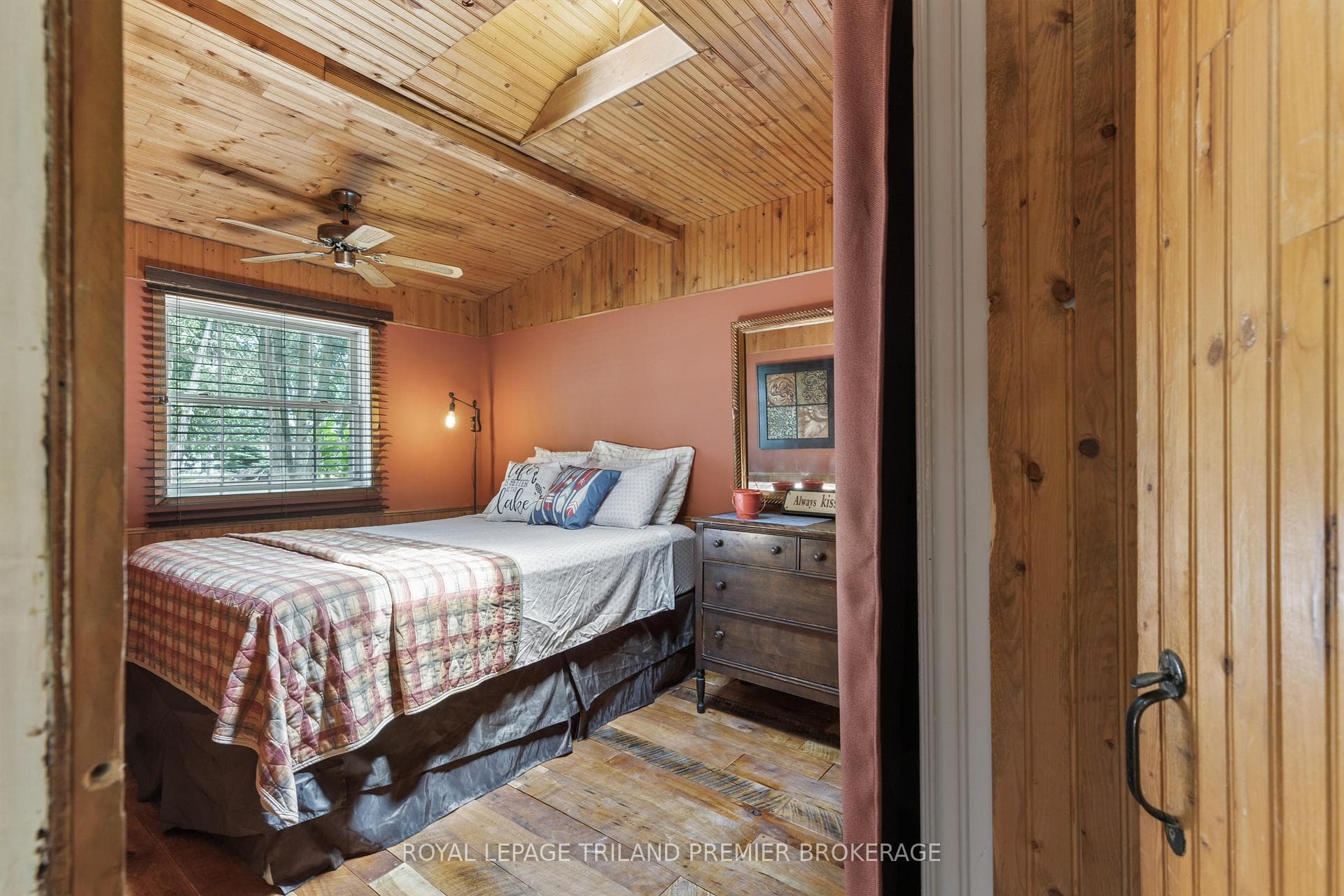 7529 Riverside Drive photo 17