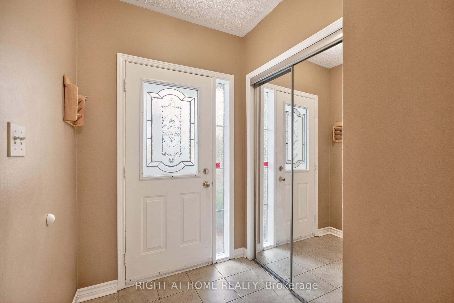 1181 Westview Terrace photo 3