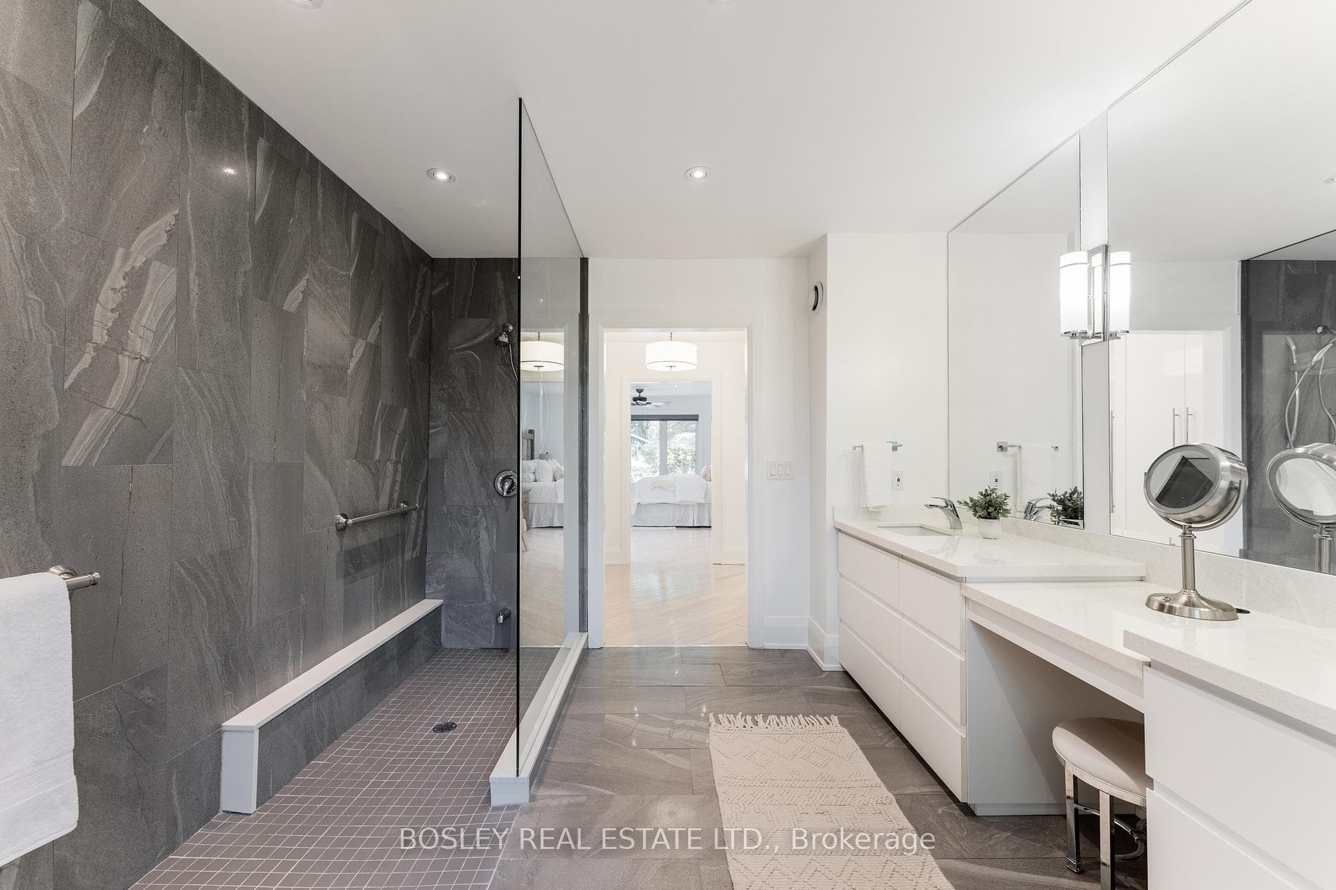 14 Lakeside Avenue photo 16