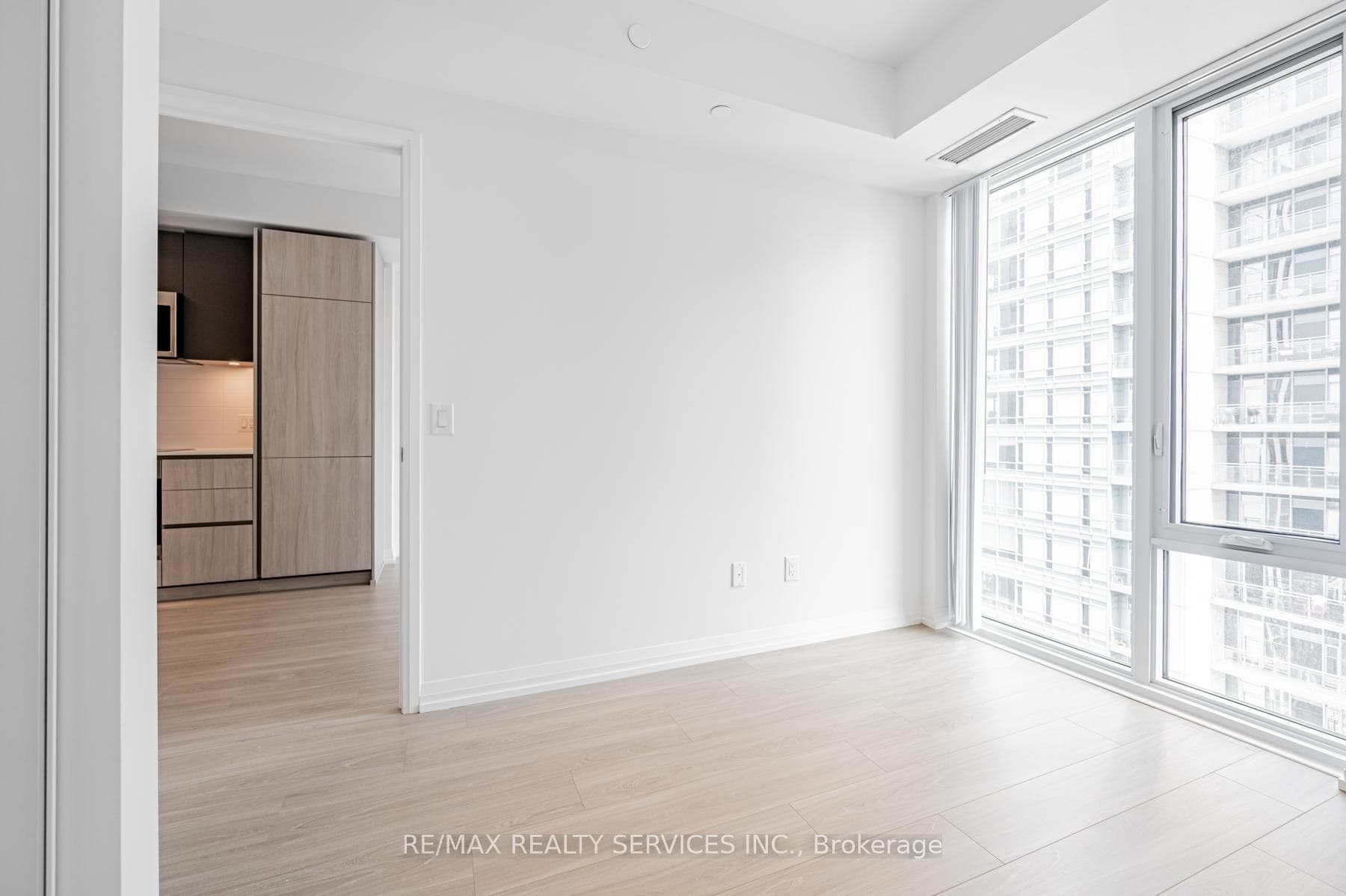 8 Widmer Street Unit 4207 photo 20