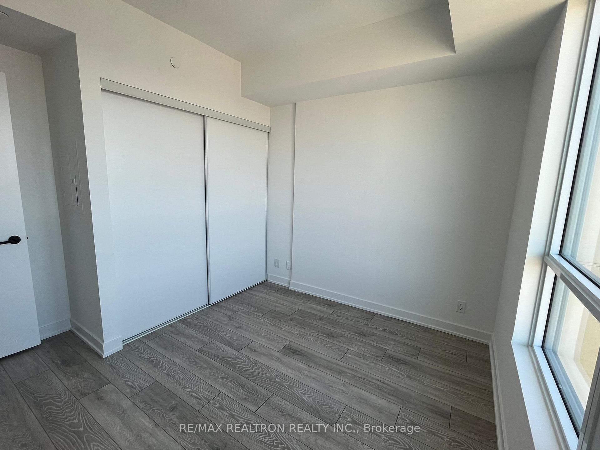 108 Peter Street Unit 5012 photo 7